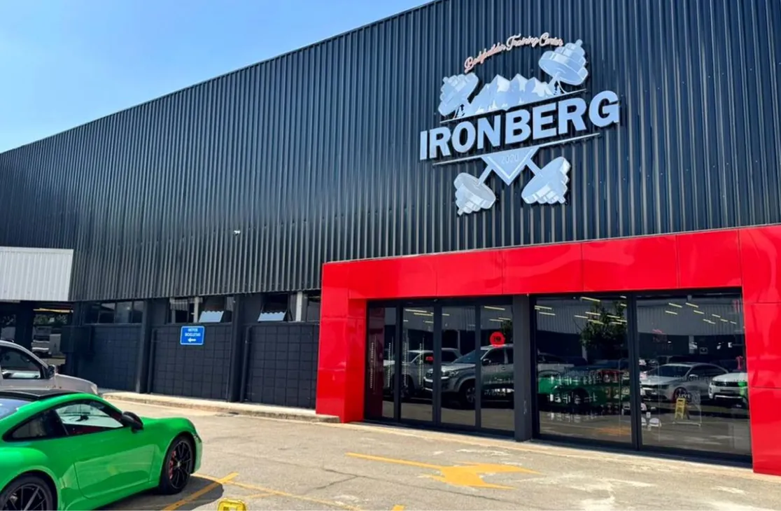 Fachada da Ironberg Alphaville