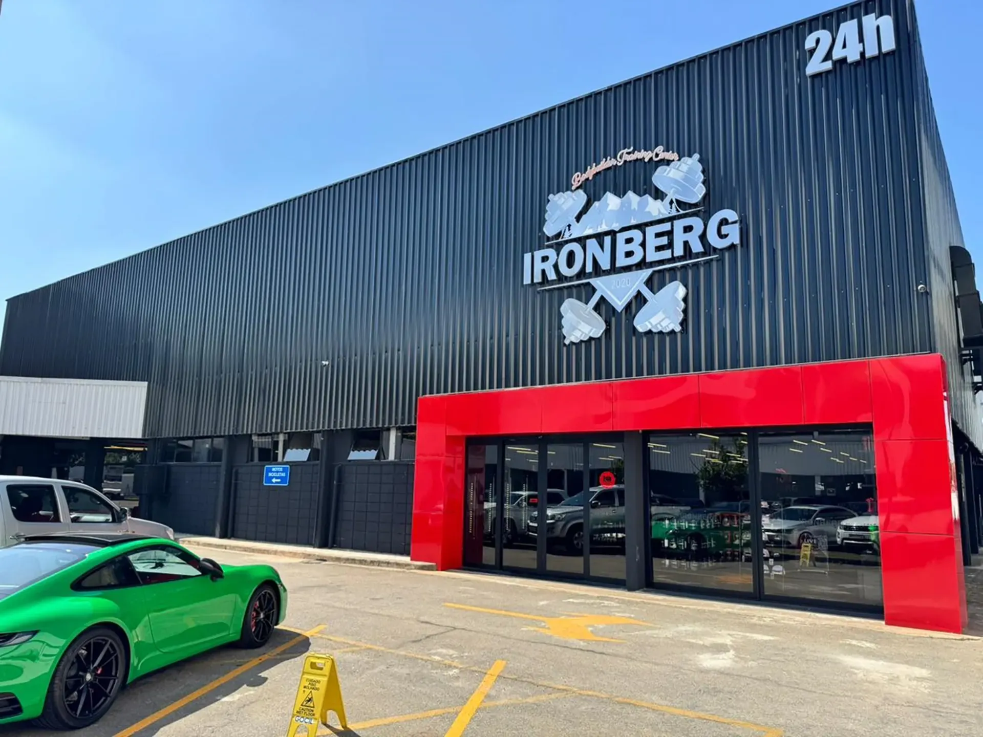 Fachada da Ironberg Alphaville