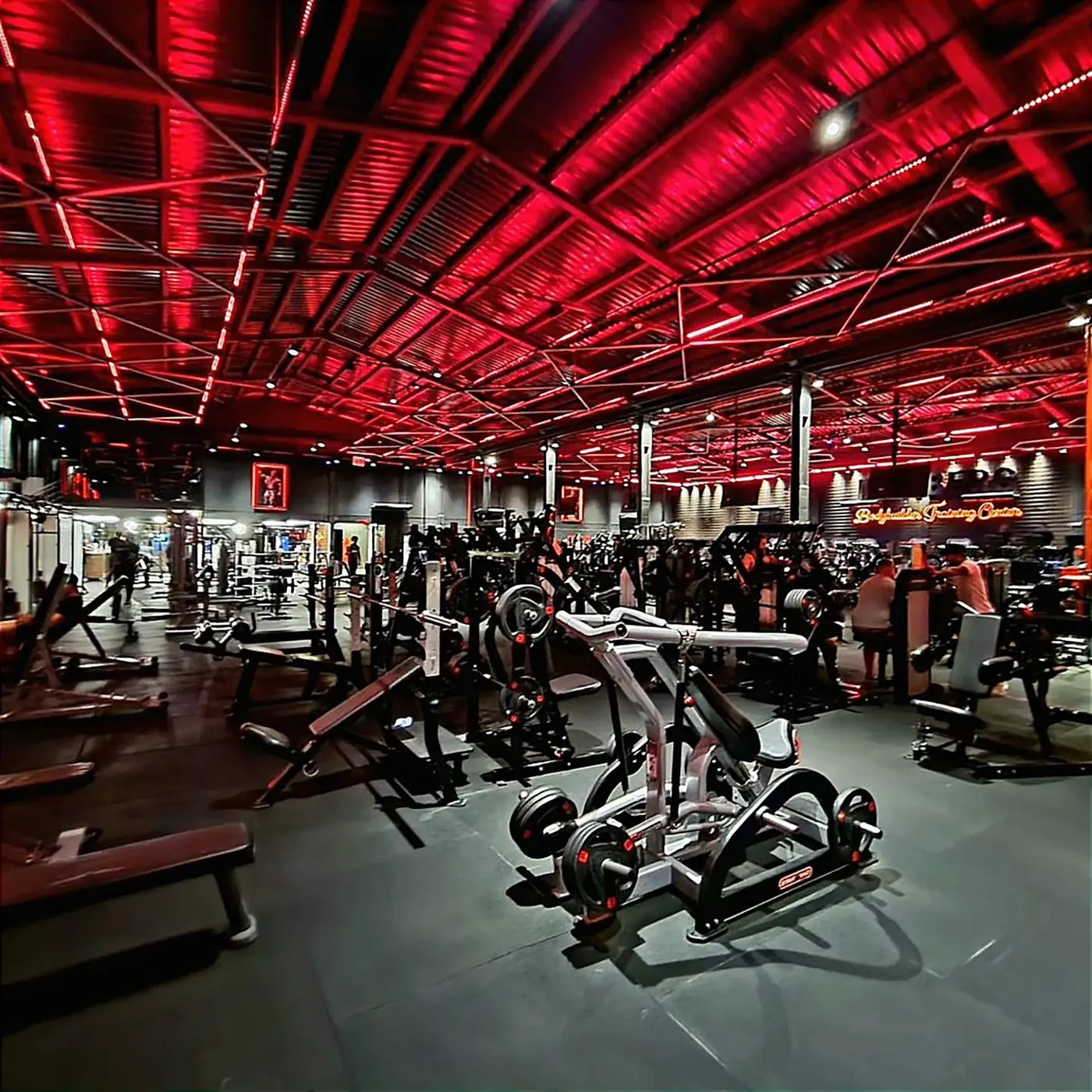 Salão de musculação da Ironberg Floripa