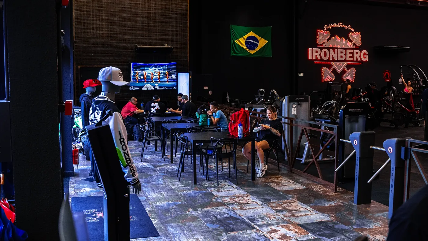 Recepção e lounge da Ironberg São Caetano